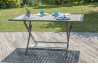 Table aluminium et bois composite clair