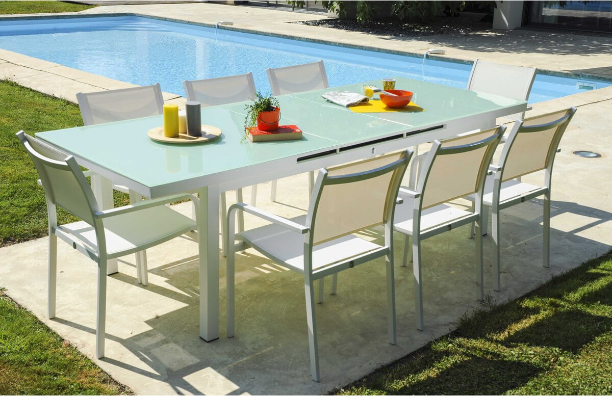 Ensemble table et 8 fauteuils