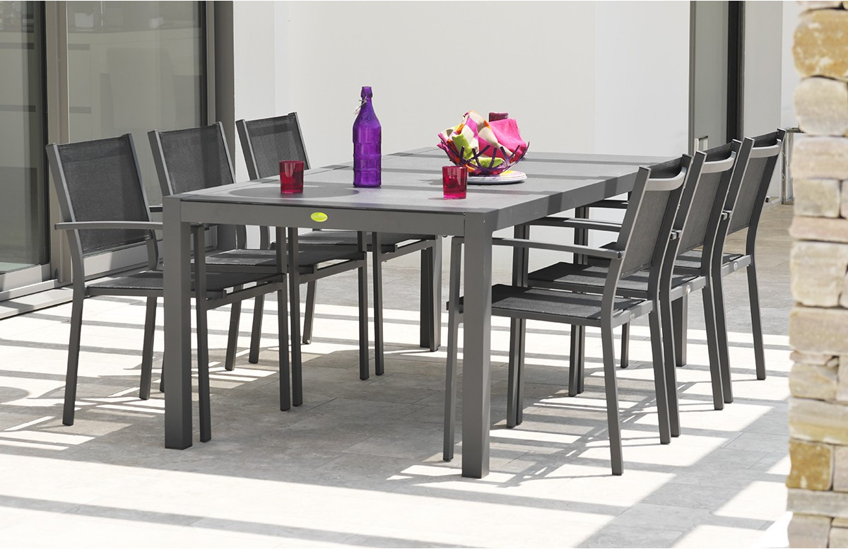 Ensemble table aluminium et duranite noir et 6 fauteuils assortis