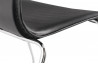 Chaise design noire en similicuir