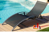 Lot de 2 bains de soleil alu noir 5 positions + 1 desserte de rangement