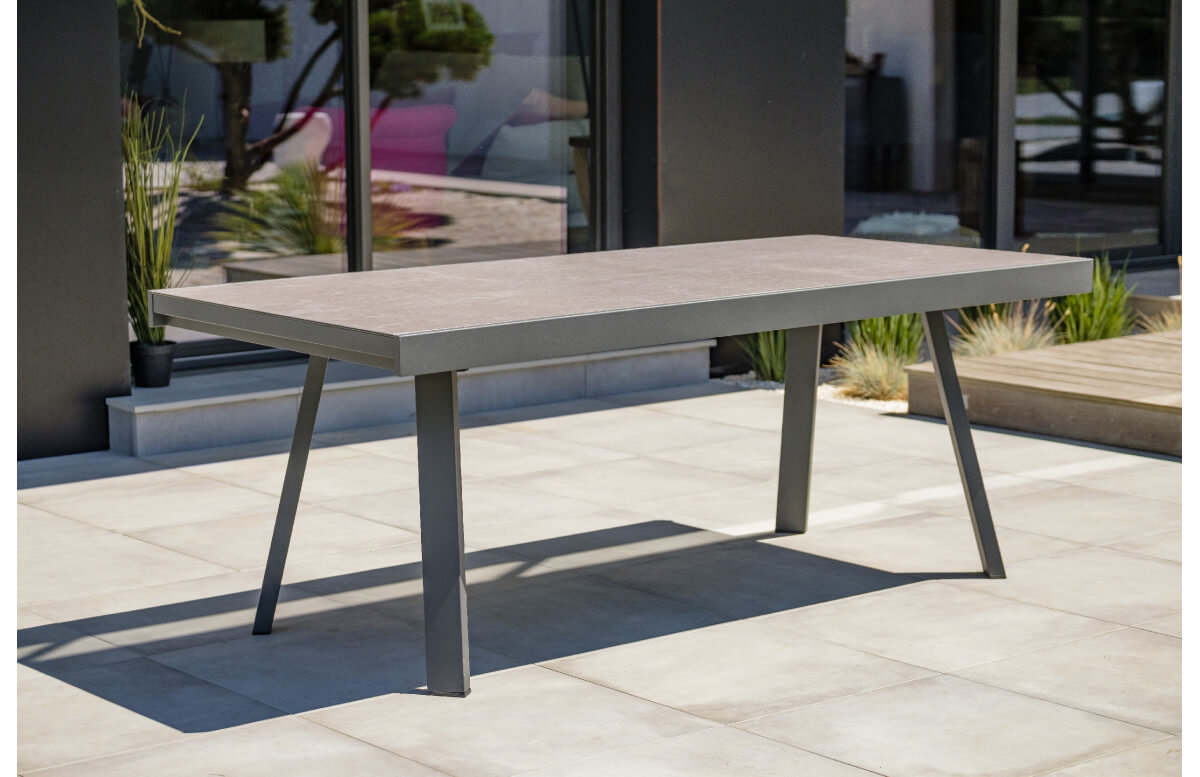 Table salon de jardin extensible en céramique/alu pour 12