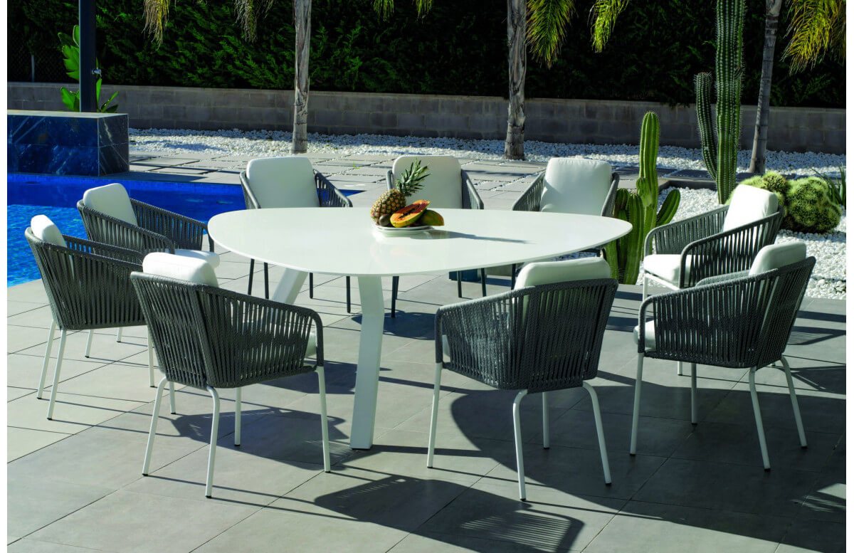 Ensemble table triangulaire et fauteuils de jardin 9 personnes en aluminium et Krion - Everest/tulip - blanc - Hevea