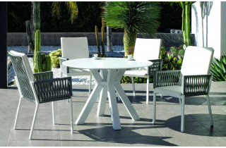 Ensemble table ronde et fauteuils de jardin 4 personnes en aluminium et Krion - Velonia/catania - blanc - Hevea