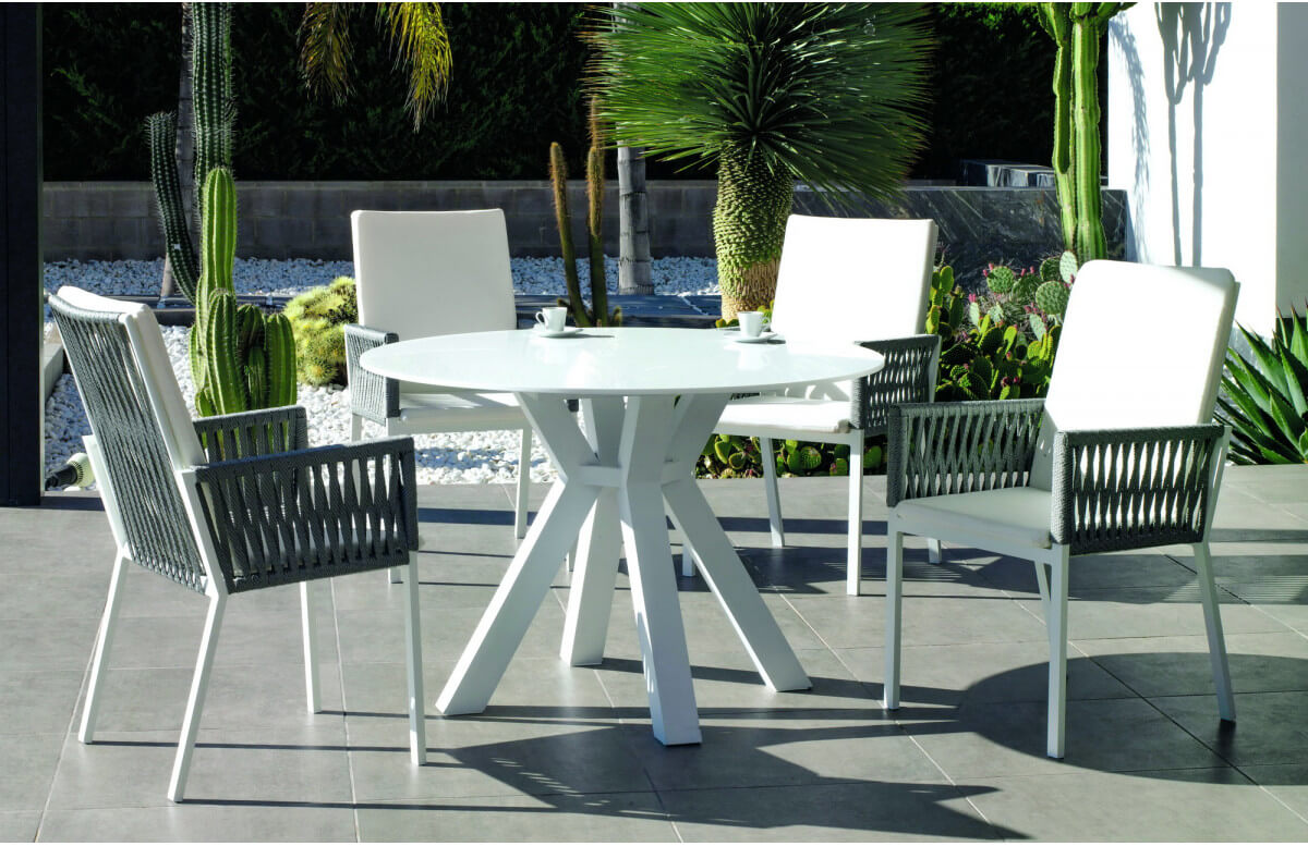 Ensemble table ronde et fauteuils de jardin 4 personnes en aluminium et Krion - Velonia/catania - blanc - Hevea