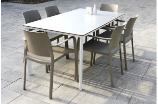 Ensemble table et fauteuils empilables de jardin 6 personnes Ezpeleta Meet-Dock