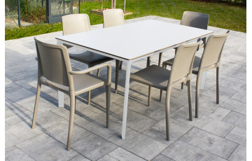 Ensemble table et chaises empilables de jardin 6 personnes Ezpeleta Meet-Hall