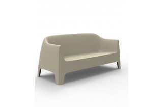 Canape de jardin empilable SOLID basic par Stefano Giovannoni & Elisa Gargan - Vondom