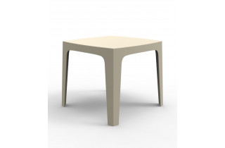 Table de jardin empilable SOLID basic par Stefano Giovannoni & Elisa Gargan - Vondom