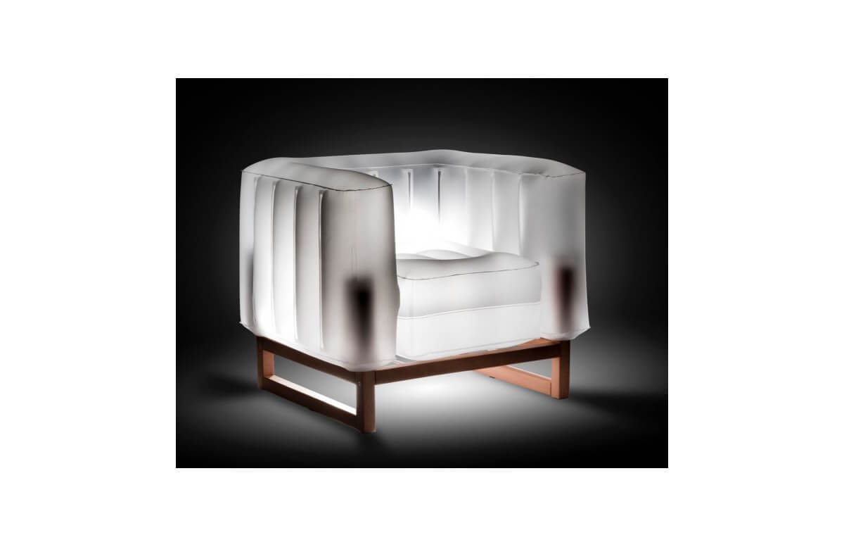 Fauteuil de jardin gonflable YOMI EKO lumineux en bois et TPU translucide - Mojow Design