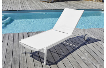 Bain de soleil empilable LAGO en aluminium laqué et toile phifertex EZPELETA