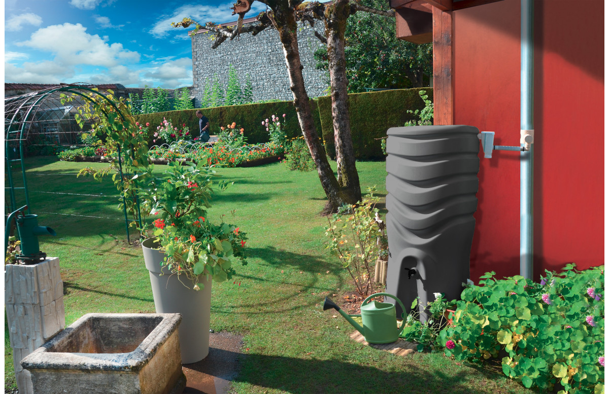 Récupérateur d'eau de pluie design pour votre jardin