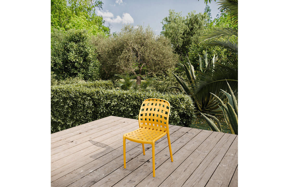 Chaise Corfou ajourée en Polypropylène - Essenciel Green