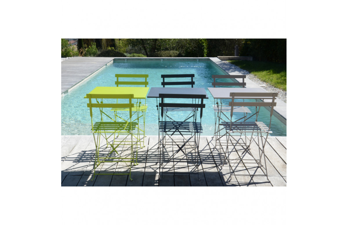 Chaise de jardin pliantes en acier vert mat - Essenciel Green