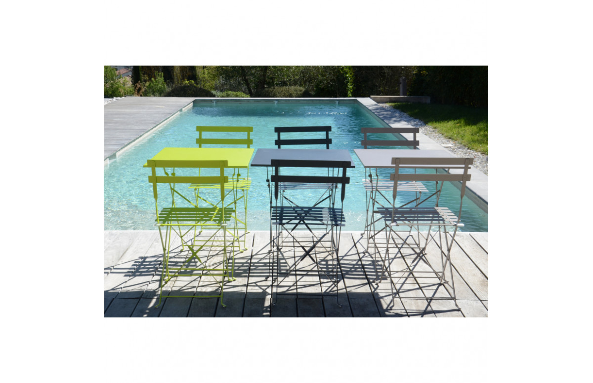 Chaise de jardin pliantes en acier vert mat - Essenciel Green Chaise de jardin pliantes en acier vert mat - Essenciel Green