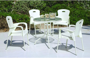 Ensemble table et fauteuils de jardin ALMERA 4 personnes HEVEA en acier et résine