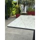 Table carrée de jardin BISTRO (70x70 cm) en acier noir et plateau HPL effet marbre - BLANC