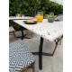 Table carrée de jardin BISTRO (70x70 cm) en acier noir et plateau terrazzo - BLANC